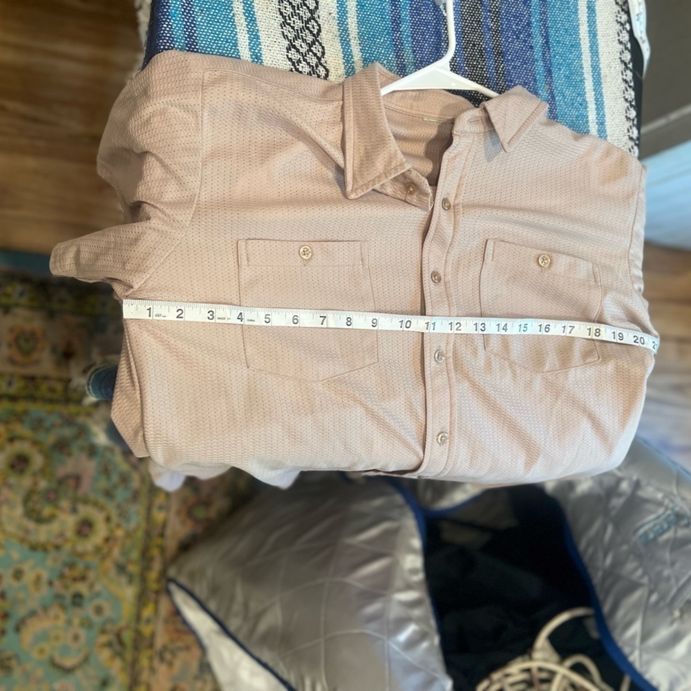 VINTAGE button down size medium - Picture 5 of 5